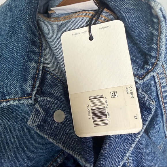 *NEW Levi's Vintage Fit Trucker Denim Jacket - Picture 9 of 10